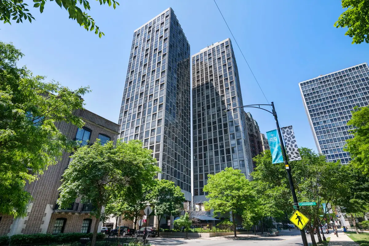 345 W Fullerton Parkway #2001, Chicago, IL 60614 - #1