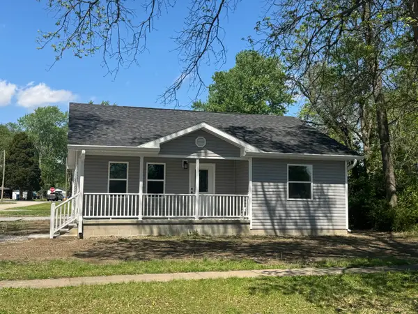 750 W 3rd Street, Flora, IL 62839