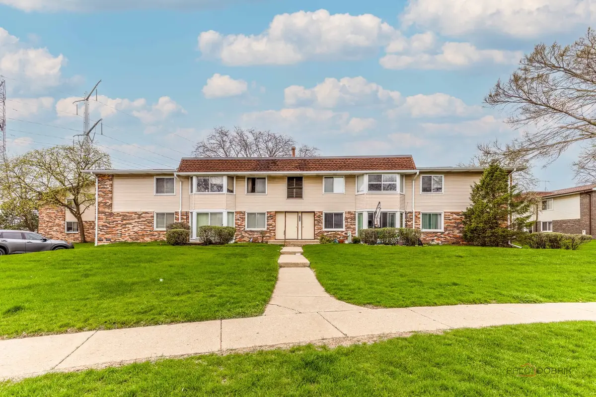 3100 Roberts Drive #5, Woodridge, IL 60517 - #1