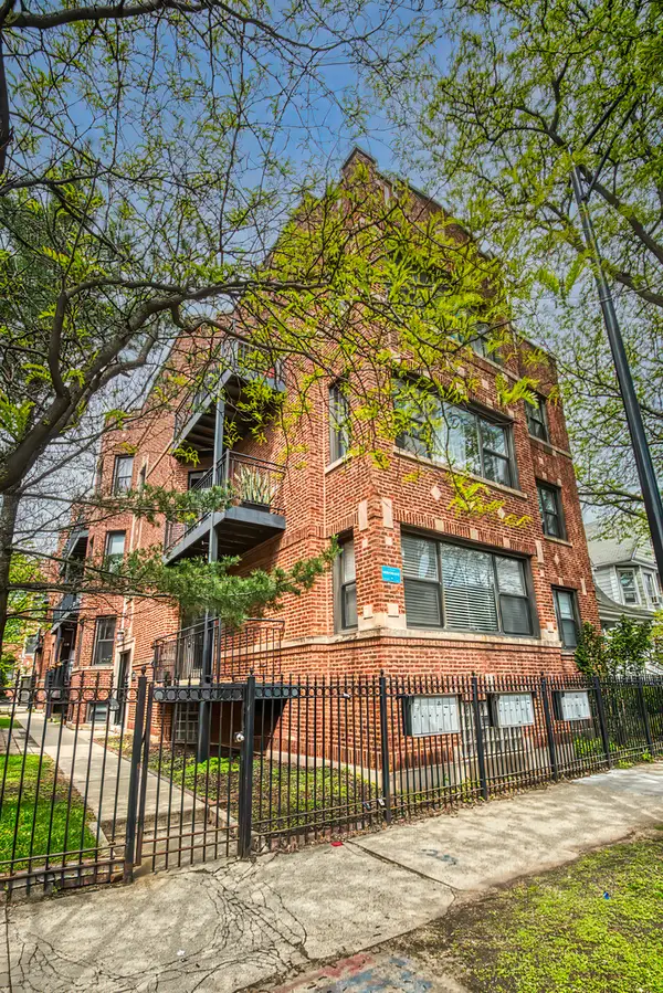 Address Withheld By Seller, Chicago, IL 60640