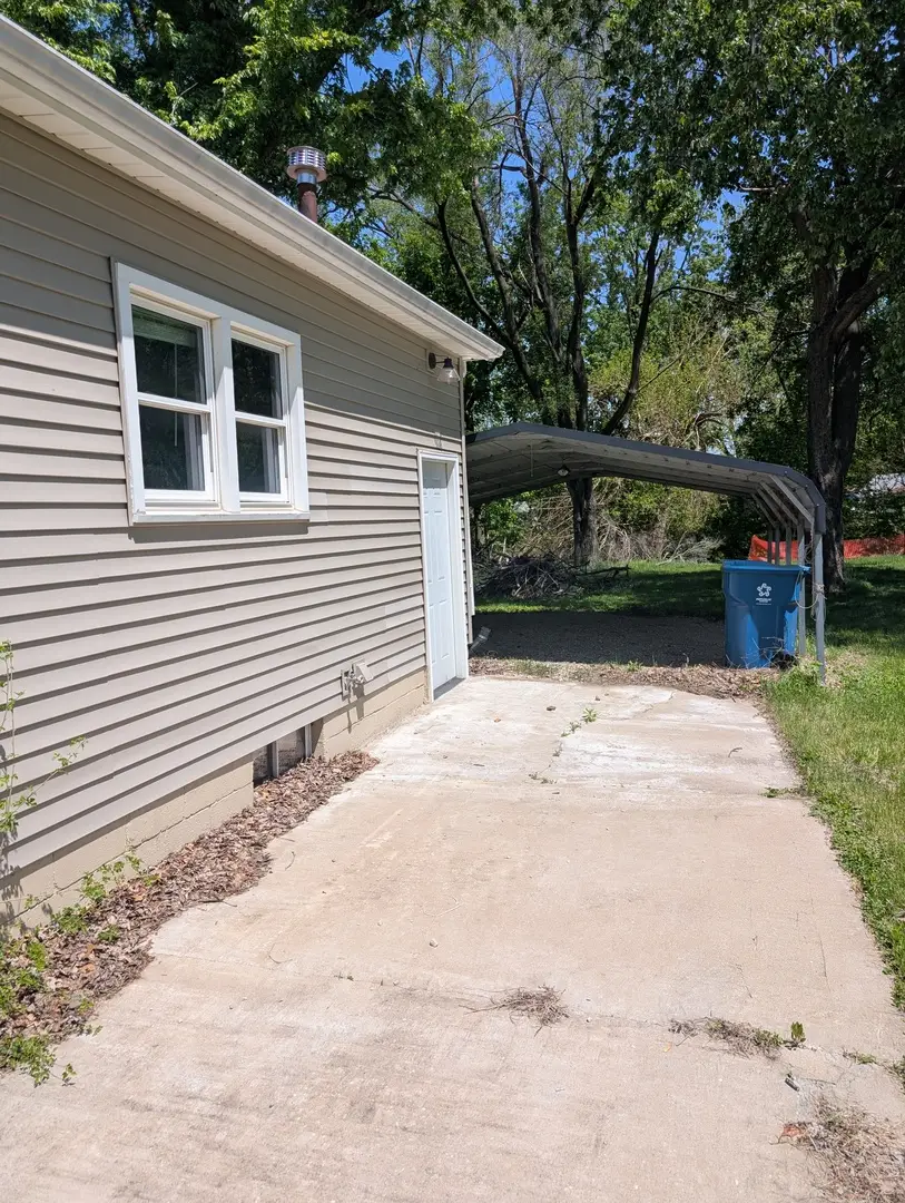 3412 2nd Street, East Moline, IL 61244 - #3