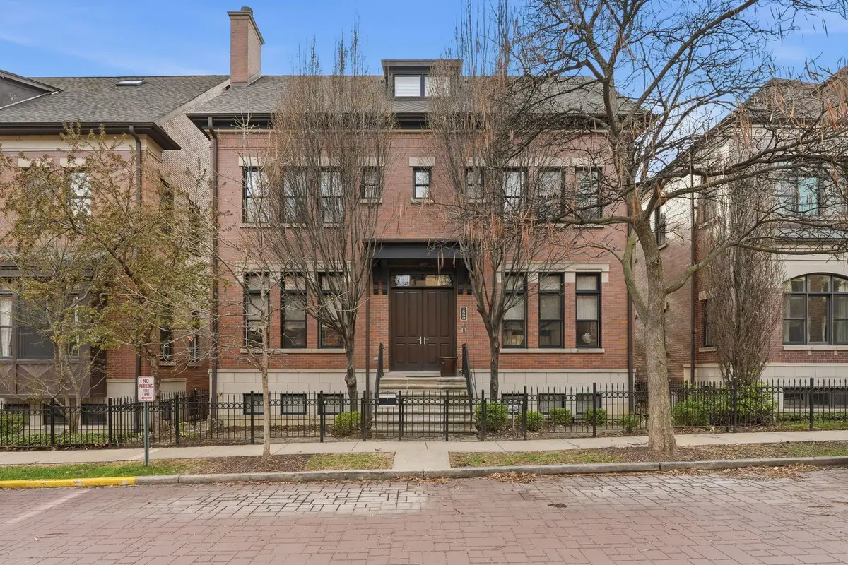 2660 N Hartland Court, Chicago, IL 60614 - #1