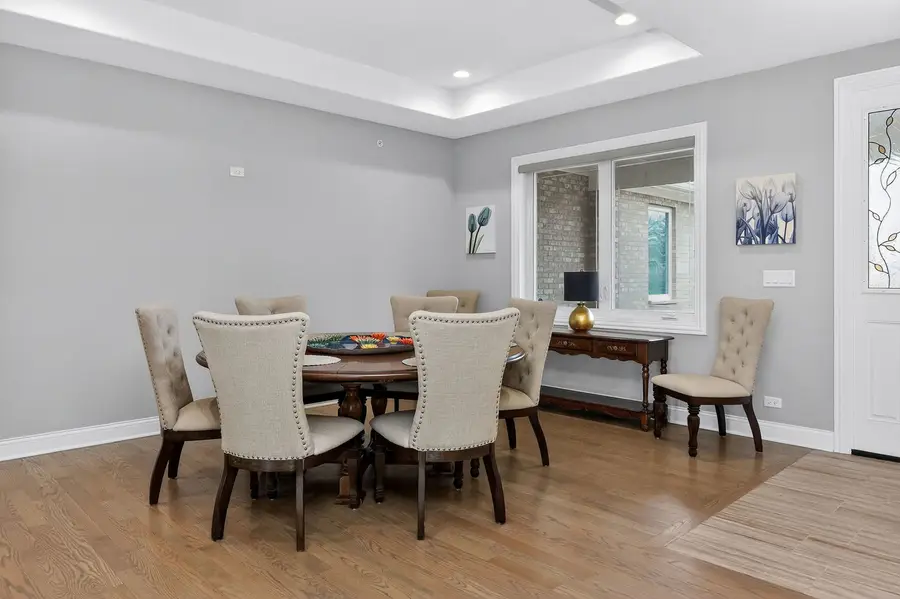 669 E Byron Avenue, Addison, IL 60101 - #3