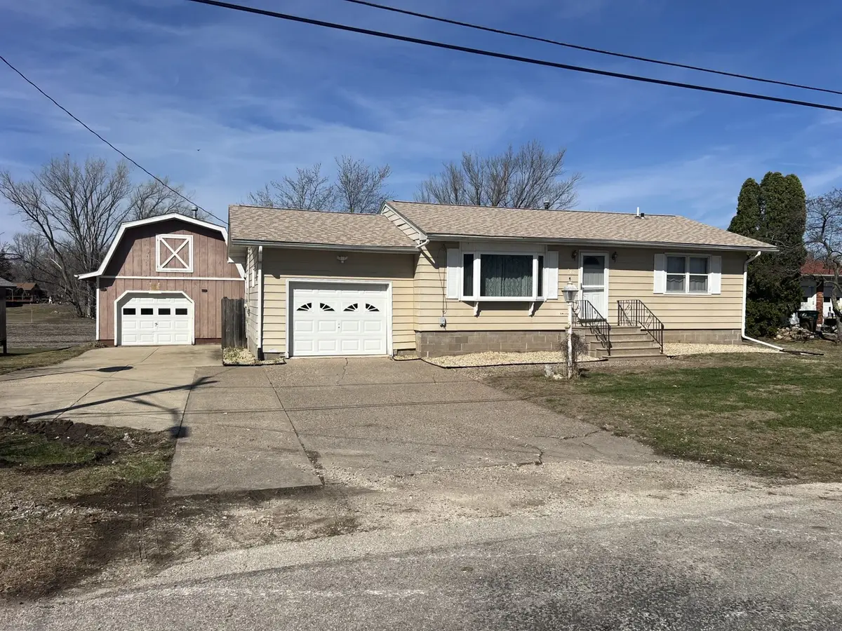 505 N Maple Street, Cleveland, IL 61241 - #1