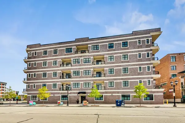 105 S Cottage Hill Avenue #206, Elmhurst, IL 60126
