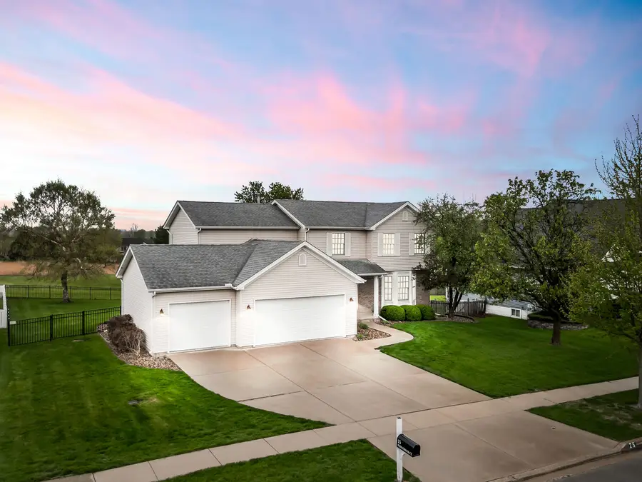 25 Pebblebrook Court, Bloomington, IL 61705 - #2