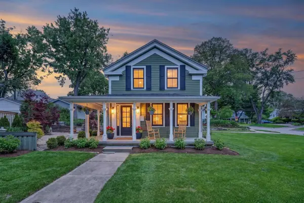 416 S 5th Avenue, St. Charles, IL 60174