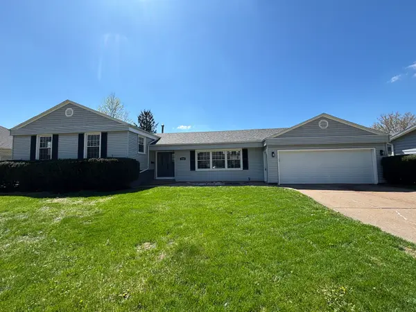 2714 Harmony Drive, Bettendorf, IA 52722