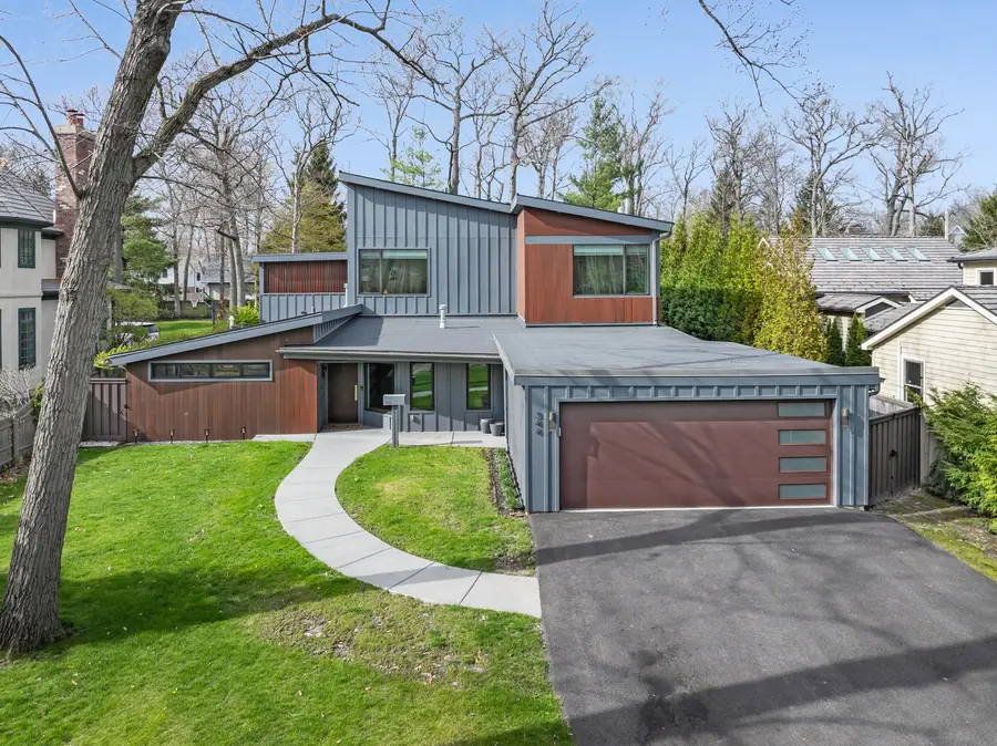 344 E Witchwood Lane, Lake Bluff, IL 60044 - #3