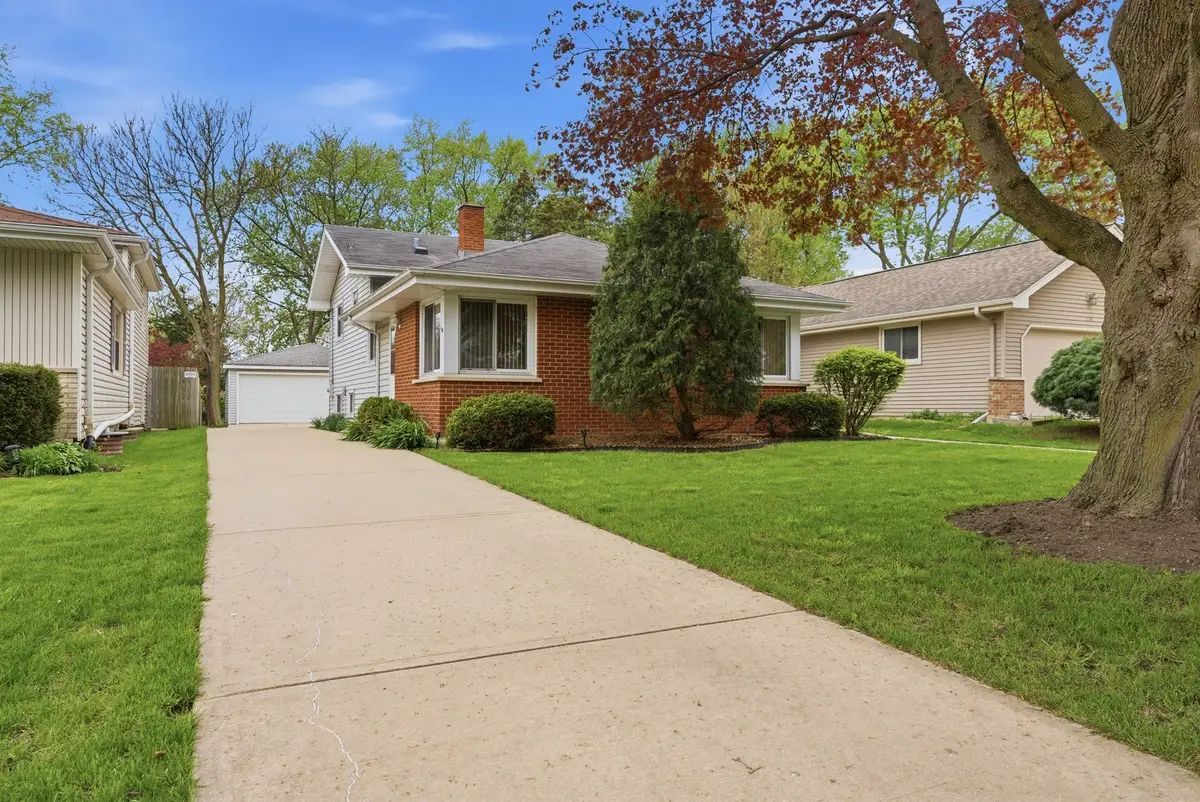 228 S Milton Avenue S, Glen Ellyn, IL 60137 - #1