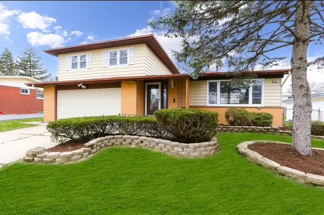 214 N Pleasant Drive, Glenwood, IL 60425 - #1