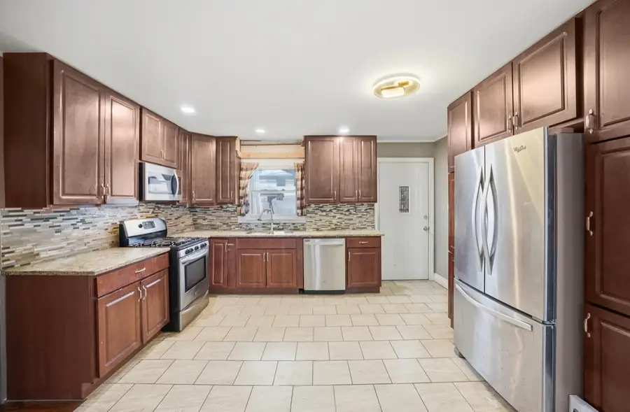 214 N Pleasant Drive, Glenwood, IL 60425 - #2