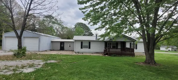 11829 E Idlewood Road, Mt Vernon, IL 62864