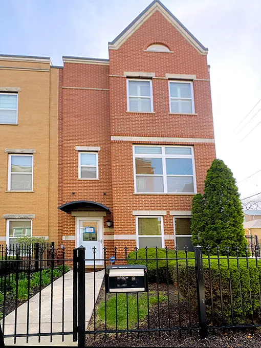 955 W 37th Street #8, Chicago, IL 60609