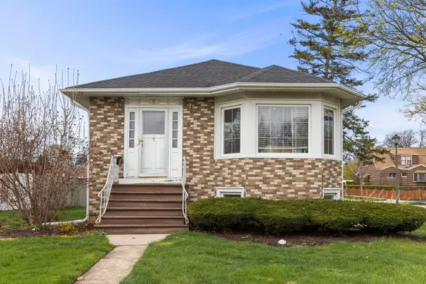 202 S Pick Avenue, Elmhurst, IL 60126