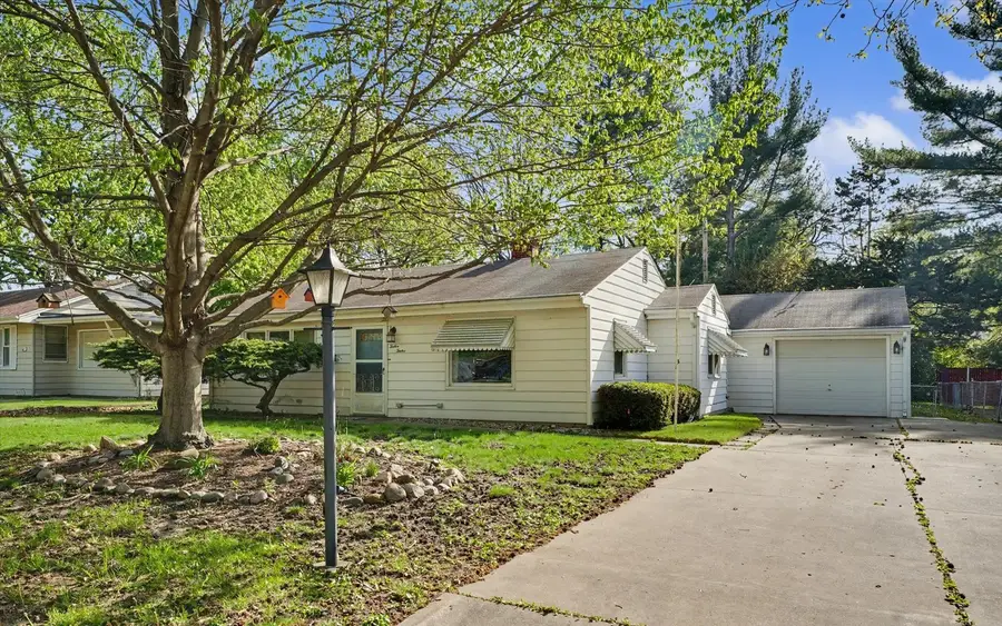 1212 Cambridge Drive, Champaign, IL 61821 - #2