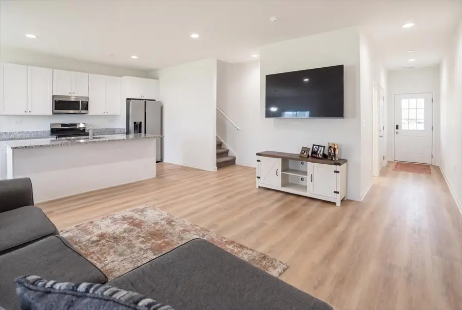 1033 Gillespie Lane, Yorkville, IL 60560 - #2