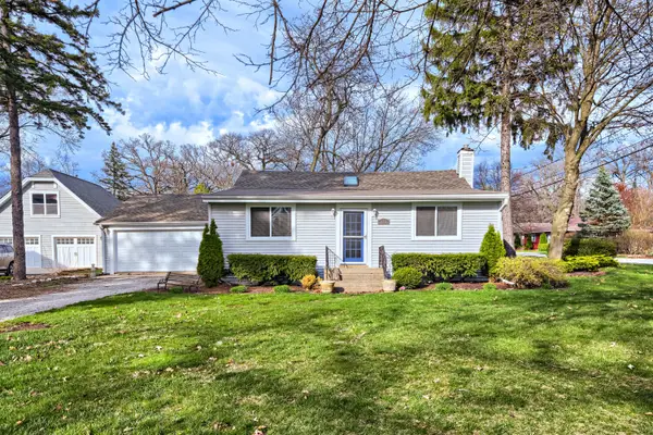 250 Beauteau Street, Lake Zurich, IL 60047