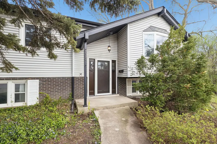 933 S Iowa Avenue, Addison, IL 60101 - #3