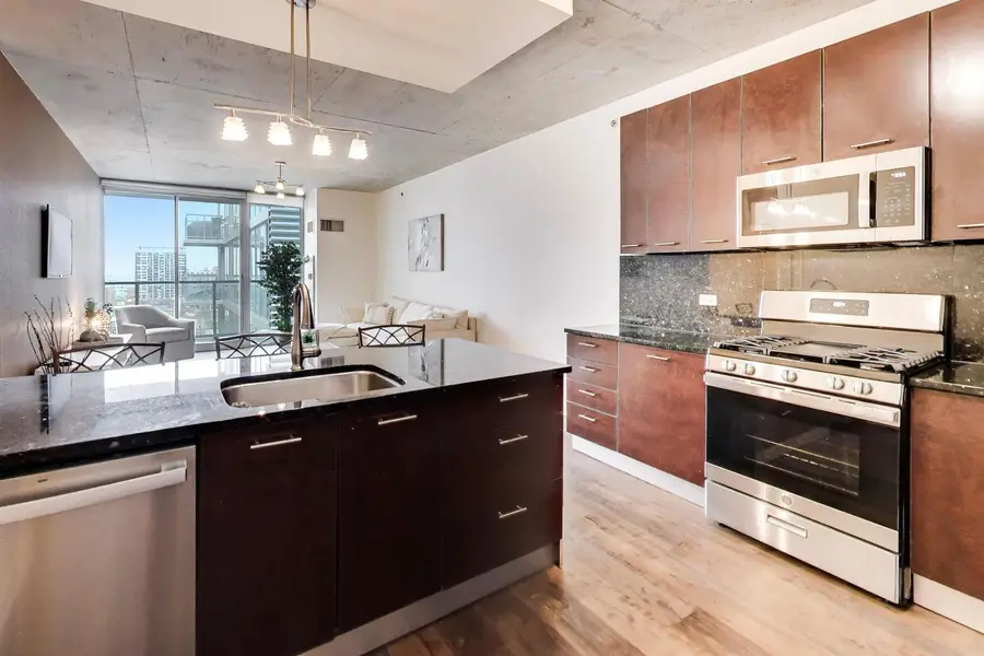 659 W Randolph Avenue #1716, Chicago, IL 60661 - #3