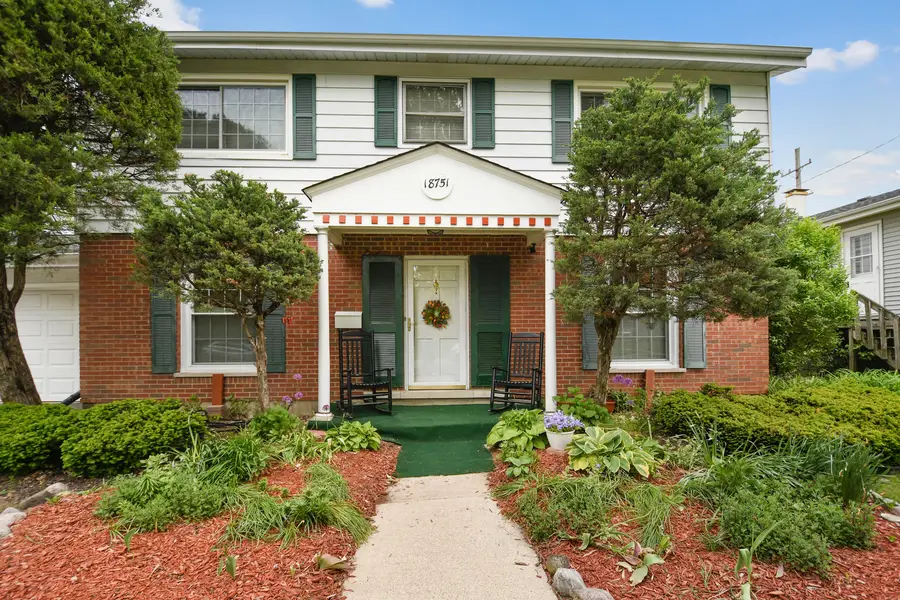 18751 Kings Road, Homewood, IL 60430 - #2