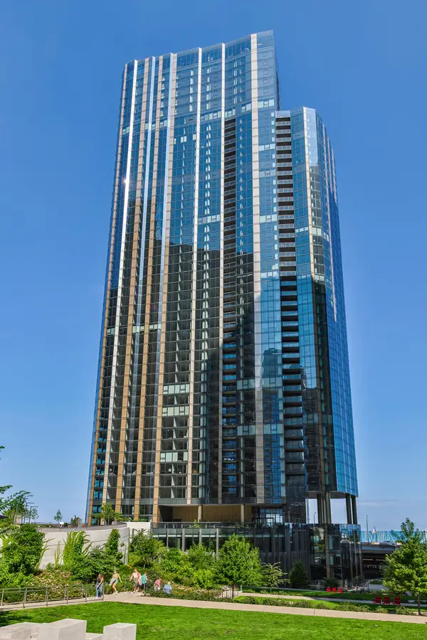 211 N Harbor Drive #4101, Chicago, IL 60601