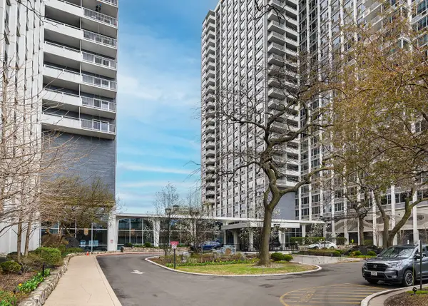 4250 N Marine Drive #1508, Chicago, IL 60613