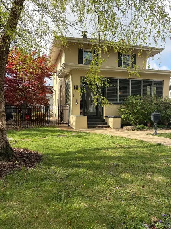 1517 E Olive Street, Bloomington, IL 61701