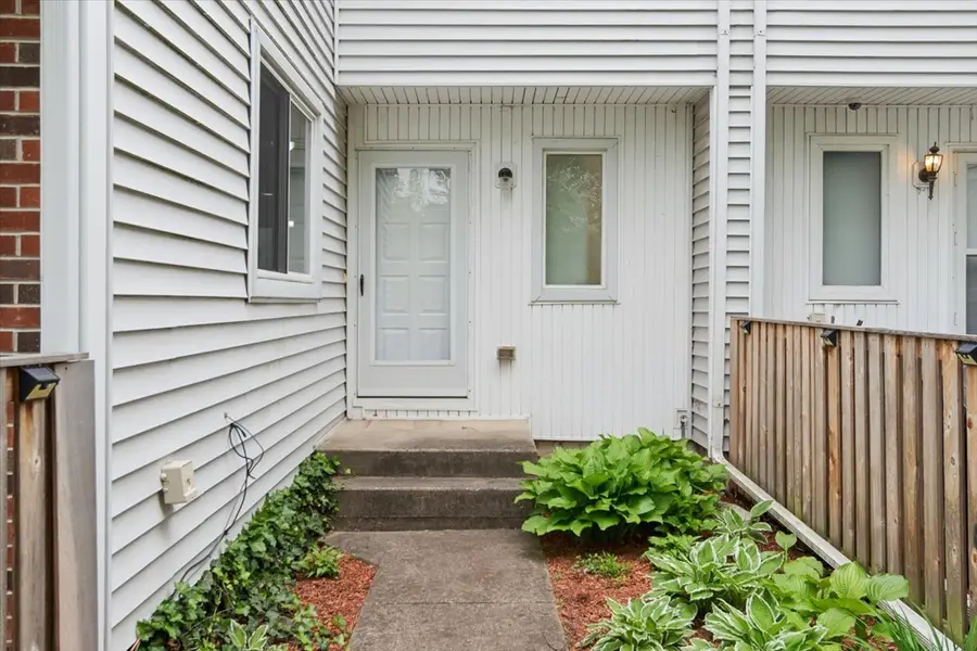16 Wintergreen Court, Woodridge, IL 60517 - #3