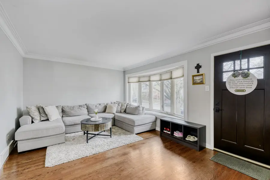 11214 S Sawyer Avenue, Chicago, IL 60655 - #3