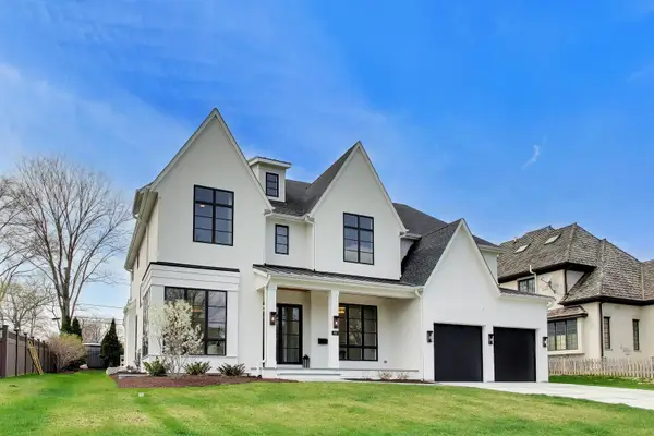 910 Allmen Avenue, Hinsdale, IL 60521