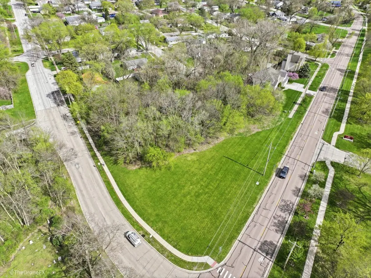 1009 S 9th Avenue, Saint Charles, IL 60174 - #1