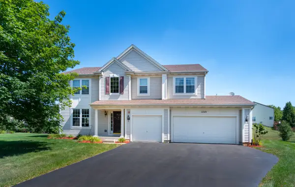 1249 Mallard Lane, Hoffman Estates, IL 60192