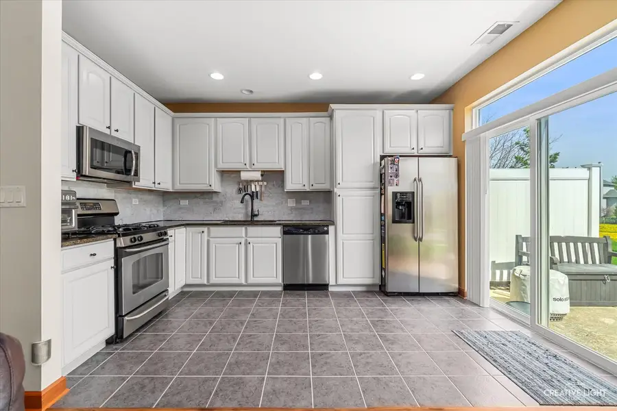 407 Bluegrass Parkway, Oswego, IL 60543 - #2