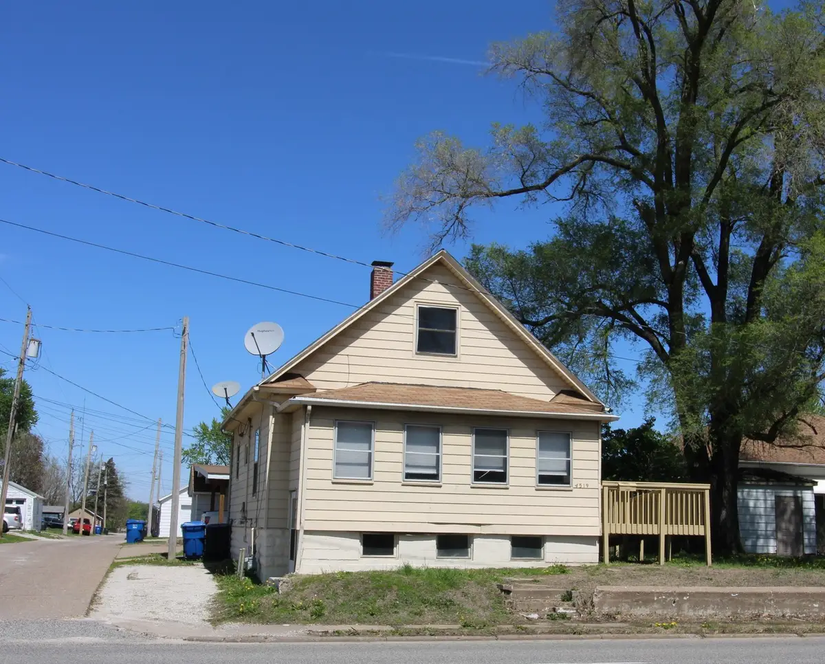 4519 4th Avenue, Moline, IL 51265 - #1