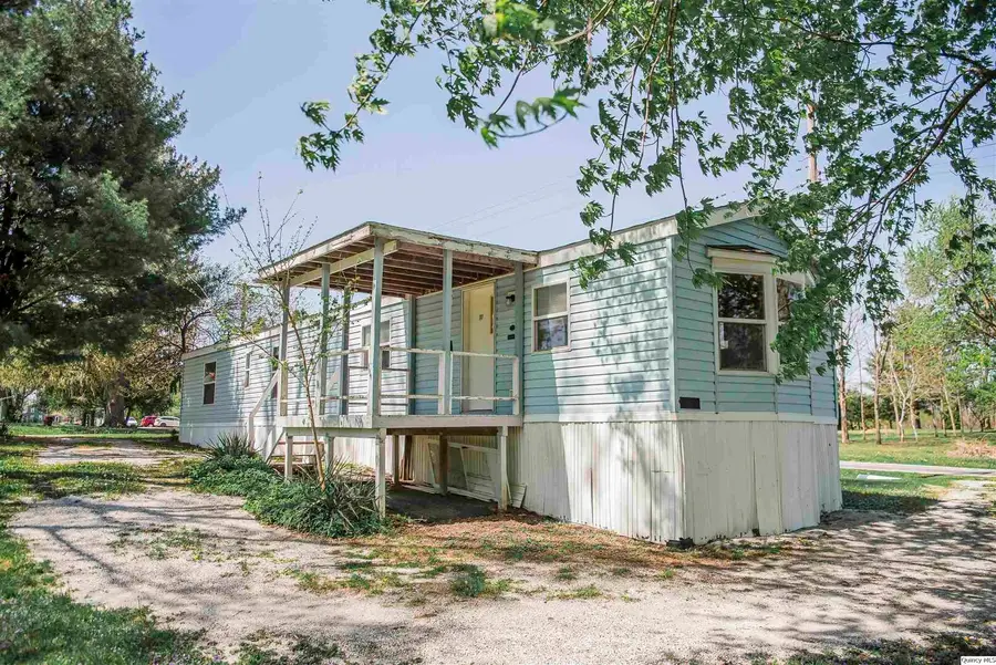 110 N 1st St, West Point, IL 62380 - #2