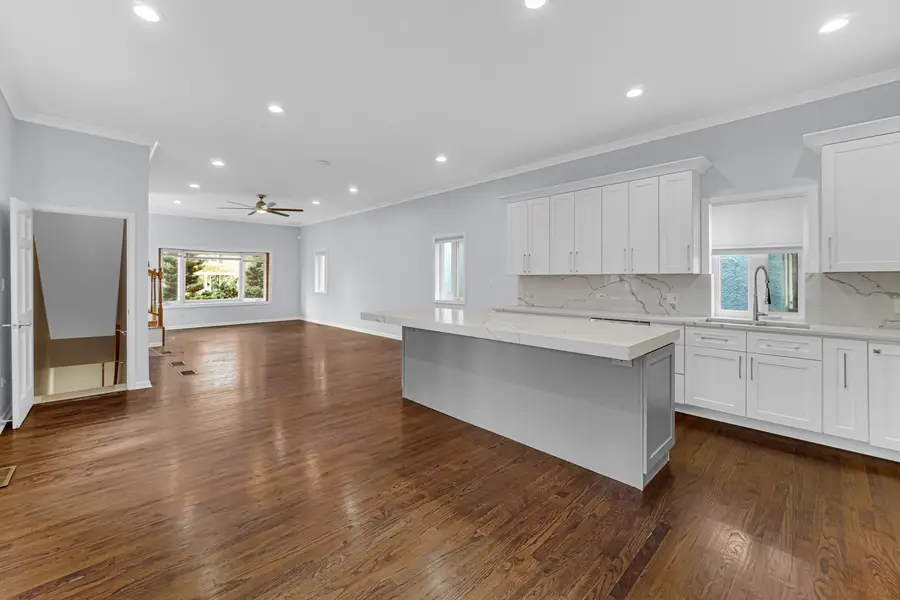 1915 Dewey Avenue, Evanston, IL 60201 - #2