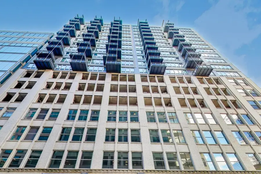 565 W Quincy Street #801, Chicago, IL 60661 - #2