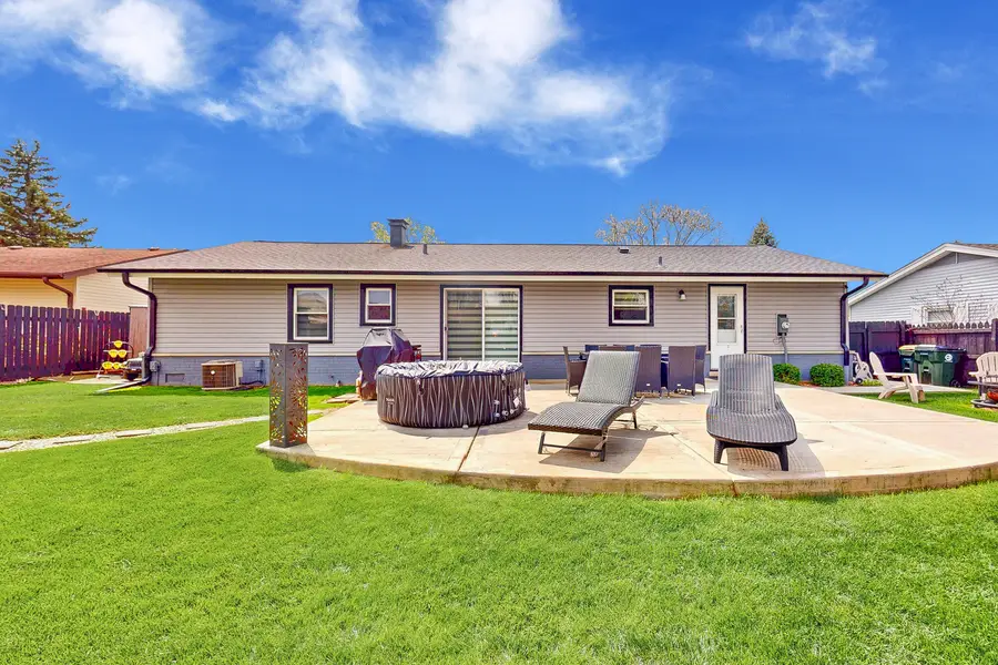 254 Harmony Lane, Elk Grove Village, IL 60007 - #3