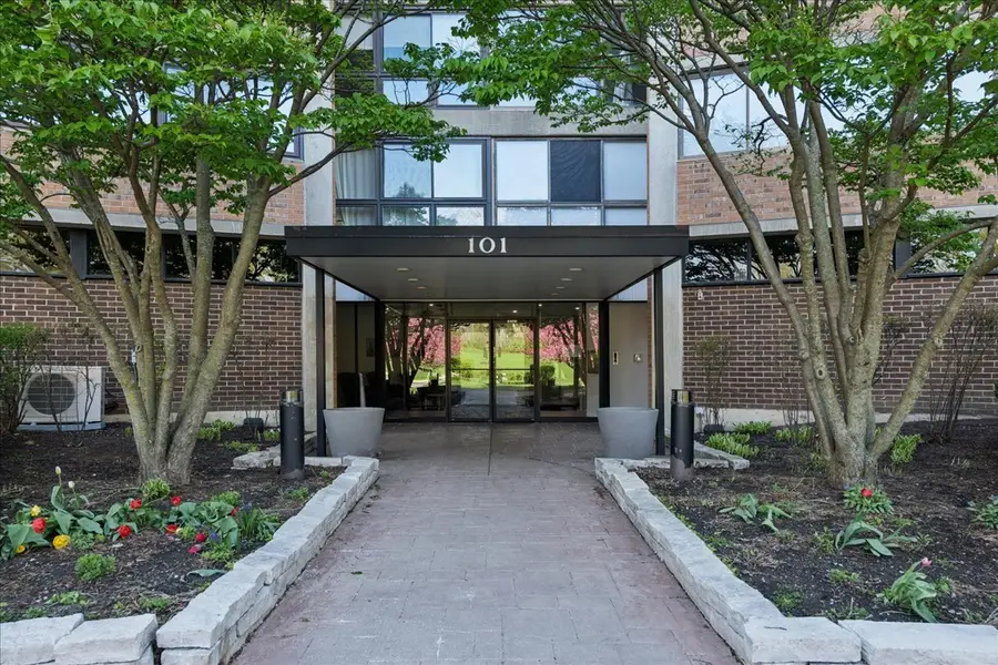 101 Bar Harbour Road #4L, Schaumburg, IL 60193 - #2