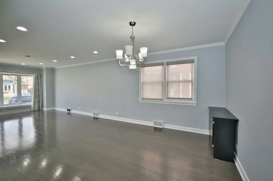 6309 N Hamlin Avenue, Chicago, IL 60659 - #3