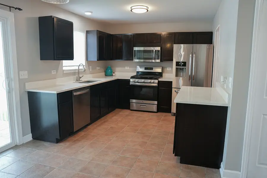 7 Gladys Court, South Elgin, IL 60177 - #2