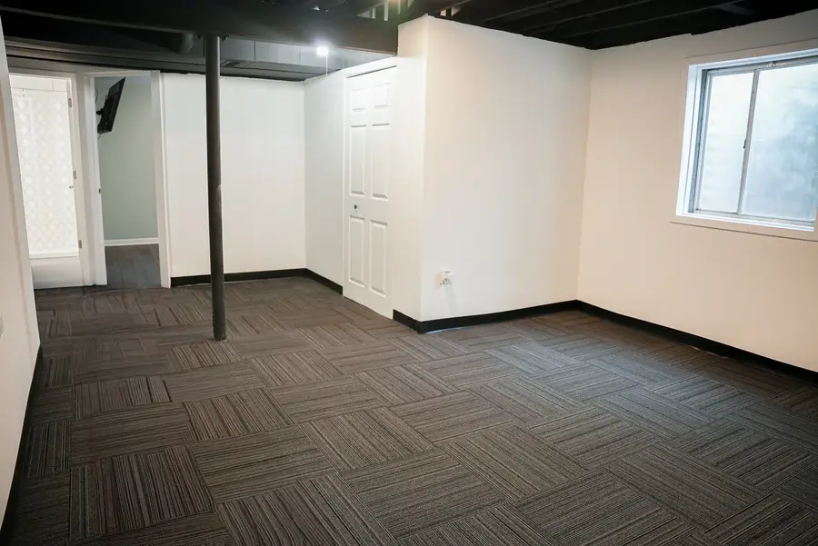 7 Gladys Court, South Elgin, IL 60177 - #3