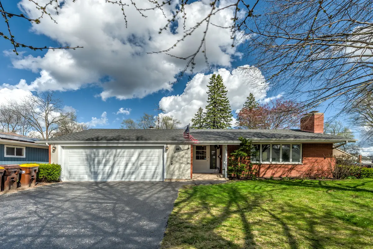 400 Becking Avenue, Woodstock, IL 60098 - #1