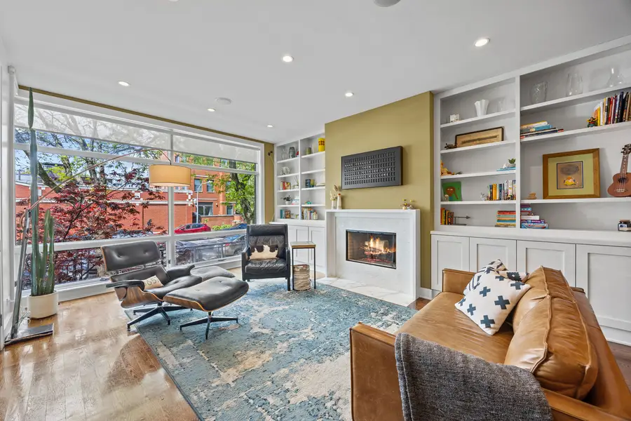 3321 N Sheffield Avenue #1, Chicago, IL 60657 - #2