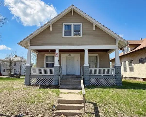 1212 Glenhurst Court, Rock Island, IL 61201