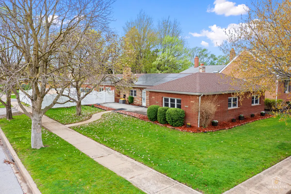 3850 W 93rd Street, Evergreen Park, IL 60805 - #1