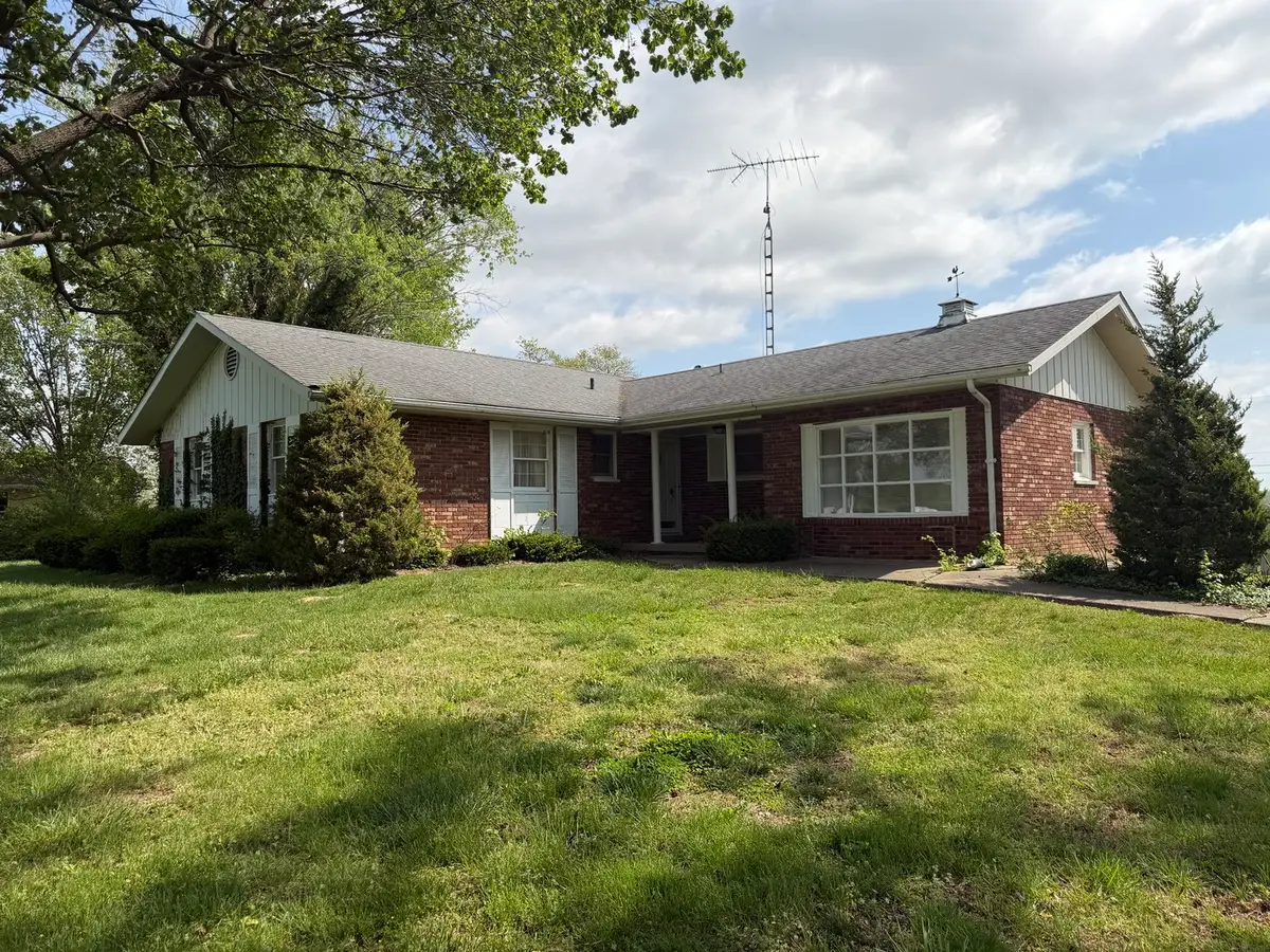 3486 State Route 13 Highway, Pinckneyville, IL 62274 - #1