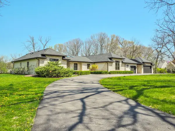 2038 Camphill Circle, Inverness, IL 60067