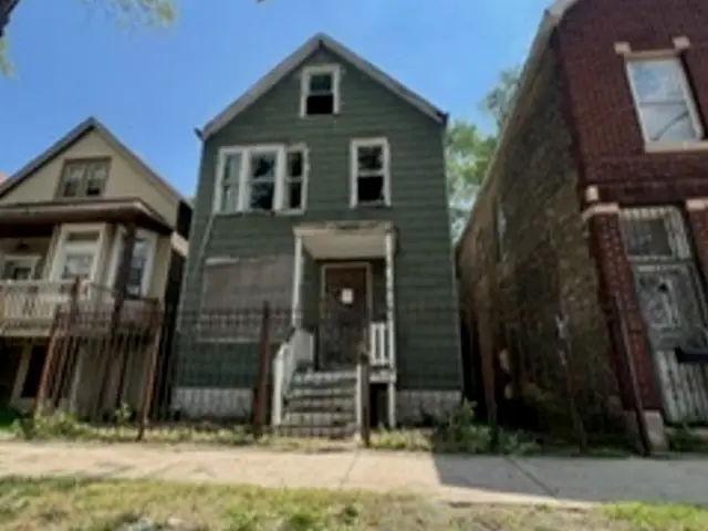 8207 S South Shore Drive, Chicago, IL 60617 - #2